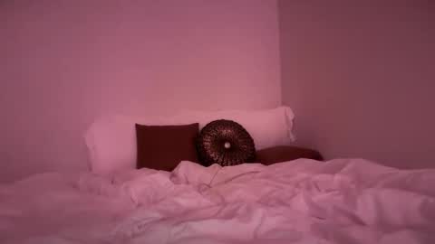 stellapearl online show from September 2025 05:55:02 AM