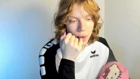 S T E L L A online show from October 2025 08:15:01 AM