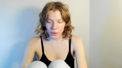 S T E L L A online show from November 2025 09:41:01 AM