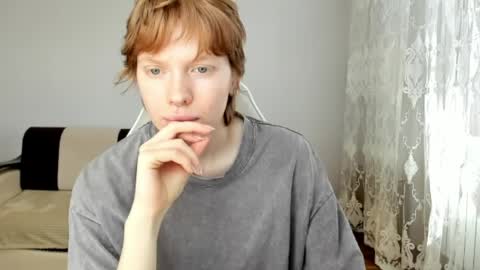 S T E L L A online show from May 2026 10:00:01 AM
