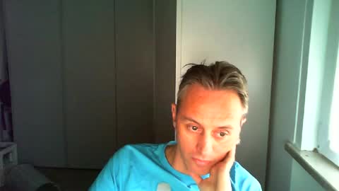 Snapshot of sten015 chatting on July 2026 01:06:02 PM sten015 online show from July 2026 01:06:02 PM
