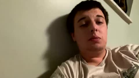 Snapshot of stepbro18 chatting on December 2024 01:31:02 AM Honestly Im a slut I have a high sex drive and I love talking to people off this platform online show from December 2024 01:31:02 AM