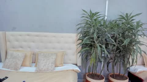 Stephane Rouss online show from September 2025 07:59:02 PM