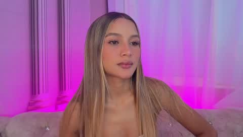 Snapshot of stephani_sweet chatting on May 2026 09:45:01 PM Stefff online show from May 2026 09:45:01 PM
