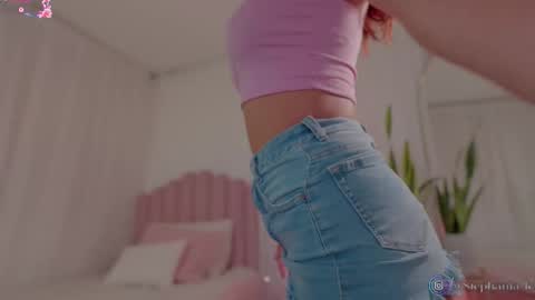 Snapshot of stephania_let chatting on October 2025 10:38:01 AM stephania_let online show from October 2025 10:38:01 AM