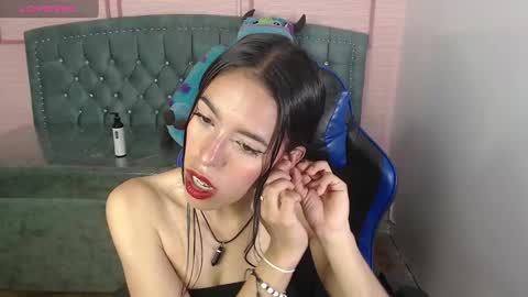 Stephania online show from February 2025 01:28:01 PM