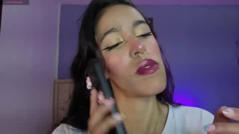 Snapshot of stephania_t chatting on May 2026 04:01:01 PM Stephania online show from May 2026 04:01:01 PM