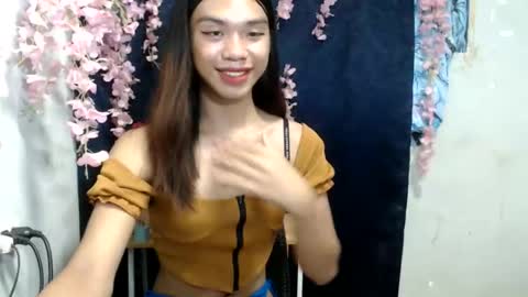 Snapshot of stephanie_zee chatting on May 2026 02:24:01 PM stephanie_zee online show from May 2026 02:24:01 PM
