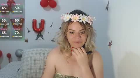 Snapshot of stephaniewild chatting on June 2026 10:19:02 AM Stephanie online show from June 2026 10:19:02 AM