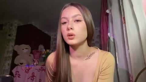 Stephani online show from March 2026 03:16:02 PM