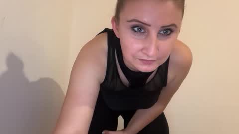 Stephany online show from February 2026 05:16:02 PM
