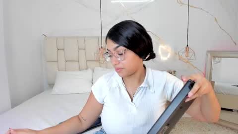 Stefanny online show from February 2025 09:58:01 PM