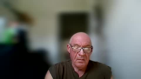 stevejons47 online show from October 2025 03:07:02 PM