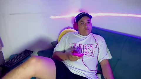 steven_88519 online show from December 2025 12:36:02 PM