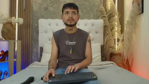 Snapshot of steven_skiing chatting on July 2026 03:31:02 AM STEVEN online show from July 2026 03:31:02 AM