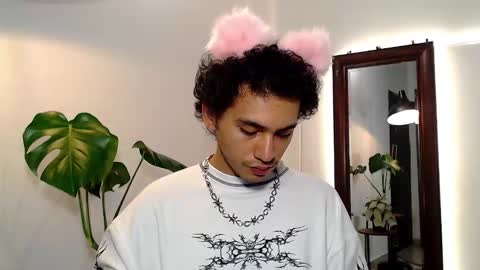 Snapshot of stevennavarro chatting on March 2026 06:33:01 PM Daniel Steven Navarro online show from March 2026 06:33:01 PM