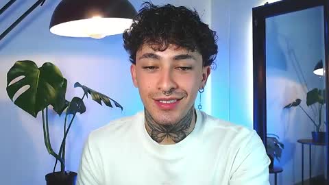 Snapshot of stevennavarro chatting on March 2026 01:43:02 AM Daniel Steven Navarro online show from March 2026 01:43:02 AM