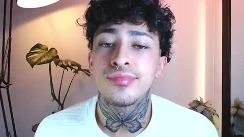 Snapshot of stevennavarro chatting on March 2026 09:15:01 PM Daniel Steven Navarro online show from March 2026 09:15:01 PM