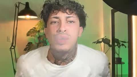 Snapshot of stevennavarro chatting on April 2026 01:23:02 AM Daniel Steven Navarro online show from April 2026 01:23:02 AM