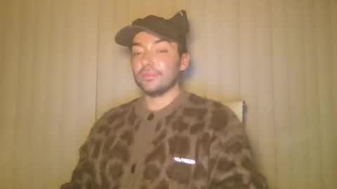 Snapshot of stevey_94 chatting on October 2025 11:17:01 PM gay tease online show from October 2025 11:17:01 PM