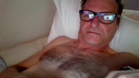 Snapshot of steviehard7 chatting on January 2025 01:32:01 AM steviehard7 online show from January 2025 01:32:01 AM