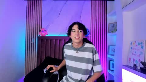 Sthepano  online show from April 2026 03:23:01 AM