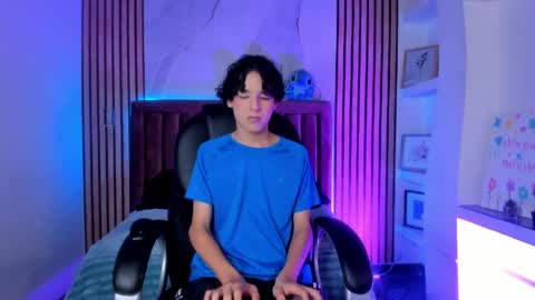 Sthepano  online show from April 2026 03:31:01 AM