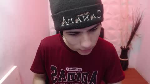 Snapshot of stich_23 chatting on March 2026 01:29:02 PM Stich online show from March 2026 01:29:02 PM