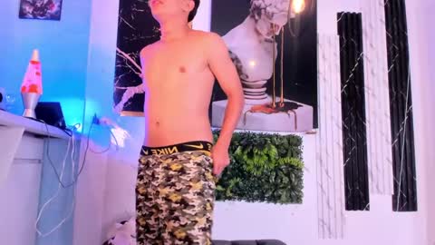 Stiven  brendan online show from February 2025 04:54:01 AM