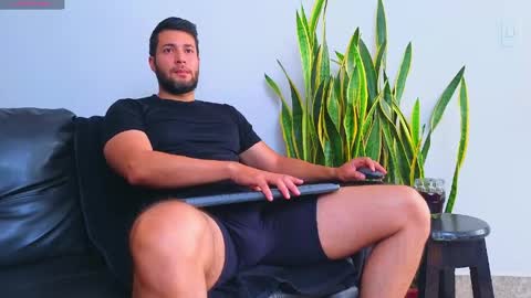 Snapshot of stiven_montiel chatting on May 2026 12:35:02 PM Stiven Montiel online show from May 2026 12:35:02 PM