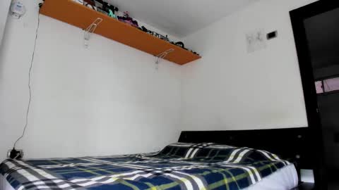 Stiven Mystic online show from September 2025 05:57:02 PM