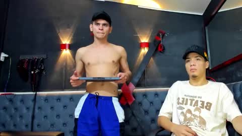 friends online show from December 2025 04:17:02 AM