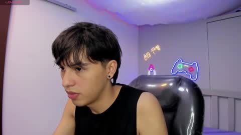 Stiwen online show from September 2025 02:40:02 PM