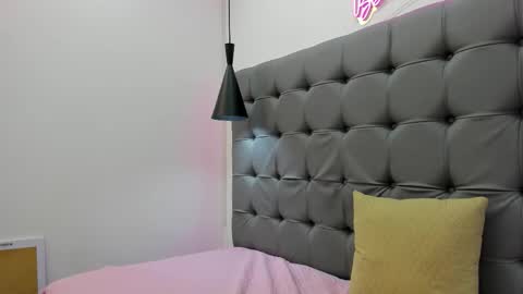 Stiwen online show from October 2025 03:46:02 AM