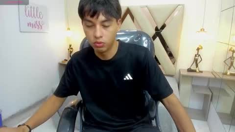 Stiwen online show from March 2026 12:56:02 PM