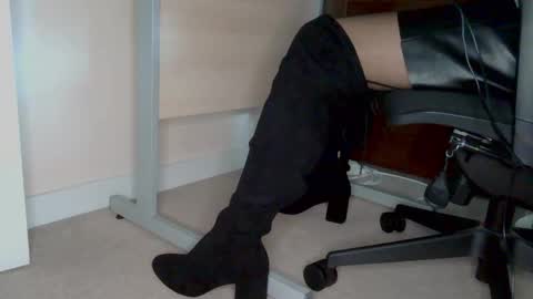 stockings_stockings online show from March 2026 10:55:01 AM