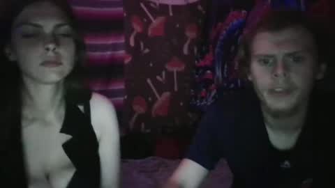 Snapshot of ston3rcouple6928 chatting on June 2026 04:32:02 AM Stonercouple6928 online show from June 2026 04:32:02 AM