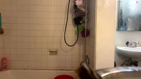 Snapshot of stonedbj chatting on September 2025 10:46:01 PM StonedBJ online show from September 2025 10:46:01 PM