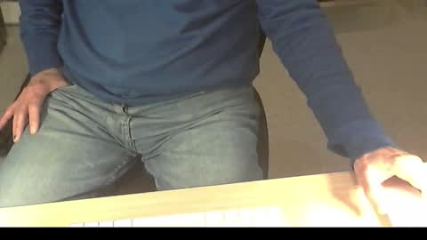 Dave online show from November 2025 09:13:01 PM