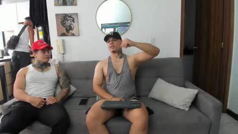 straight__friends online show from May 2026 01:50:01 PM