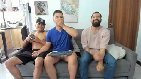 straight__friends online show from June 2026 01:57:02 PM
