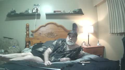 Straightbear4you online show from February 2025 08:17:01 AM