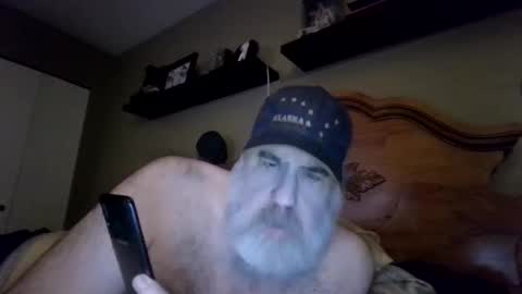 Straightbear4you online show from April 2026 11:14:02 AM