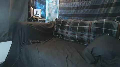 straitpipermann22 online show from November 2025 07:03:02 PM