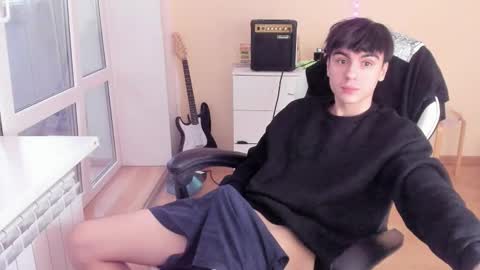 Snapshot of stralght_twinks chatting on February 2025 01:59:01 PM Ray online show from February 2025 01:59:01 PM