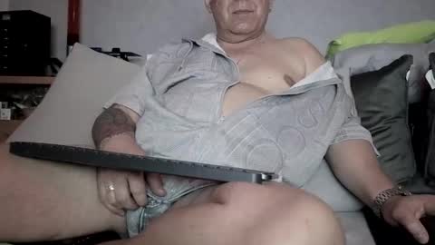Snapshot of stranger1966 chatting on April 2026 09:17:02 PM Stranger online show from April 2026 09:17:02 PM