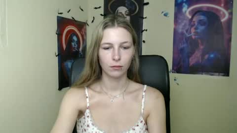 Snapshot of stranger_giirl chatting on July 2026 06:20:02 AM Amalia online show from July 2026 06:20:02 AM