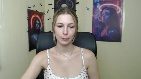 Snapshot of stranger_giirl chatting on July 2026 06:39:02 AM Amalia online show from July 2026 06:39:02 AM