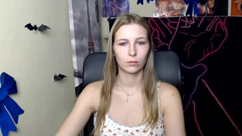 Snapshot of stranger_giirl chatting on July 2026 06:17:01 AM Amalia online show from July 2026 06:17:01 AM