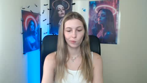 Snapshot of stranger_giirl chatting on July 2026 07:17:02 AM Amalia online show from July 2026 07:17:02 AM
